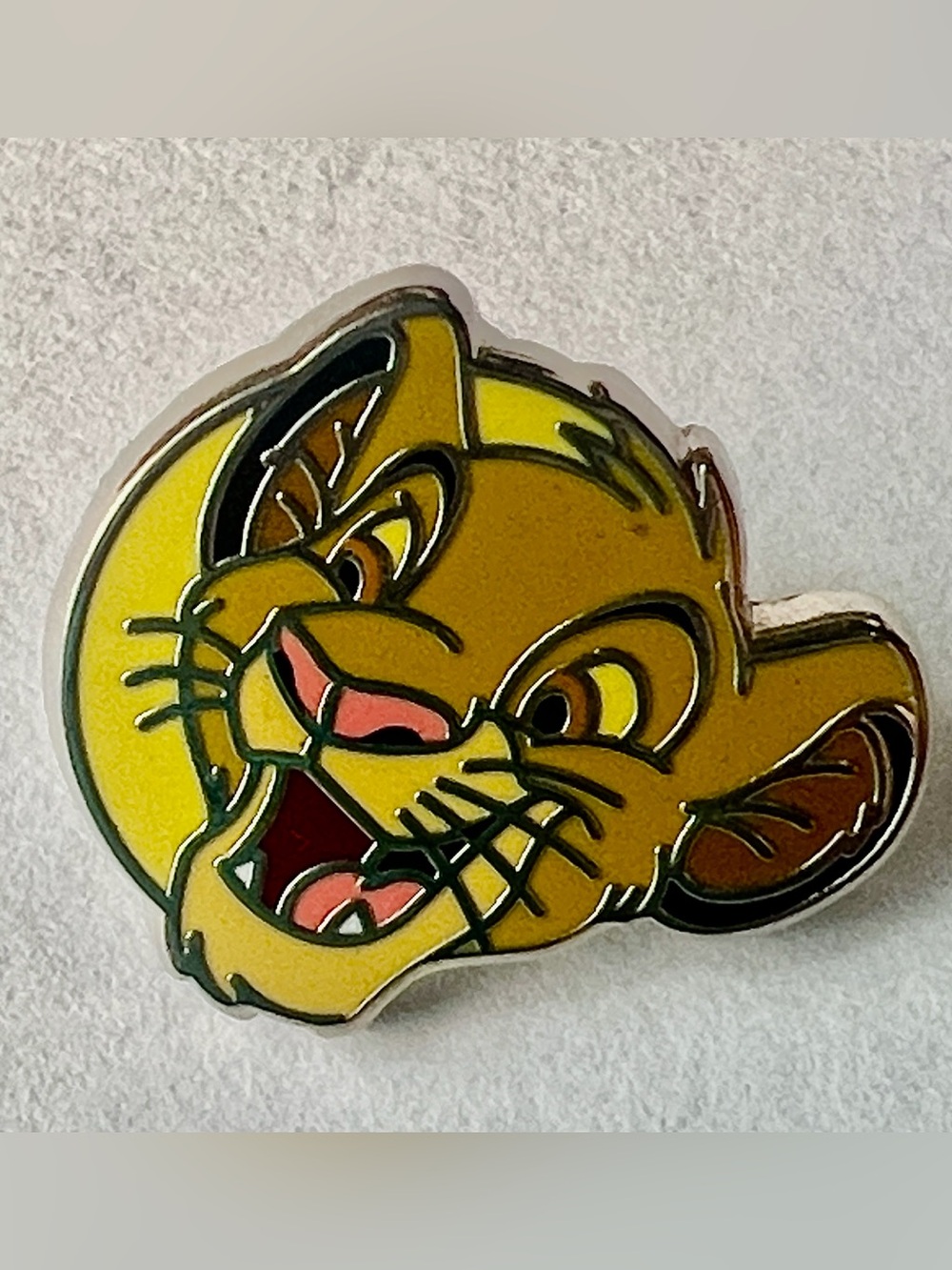 Disney's Tiny Kingdom 3rd Edition Series 2 Mystery Pin - Simba